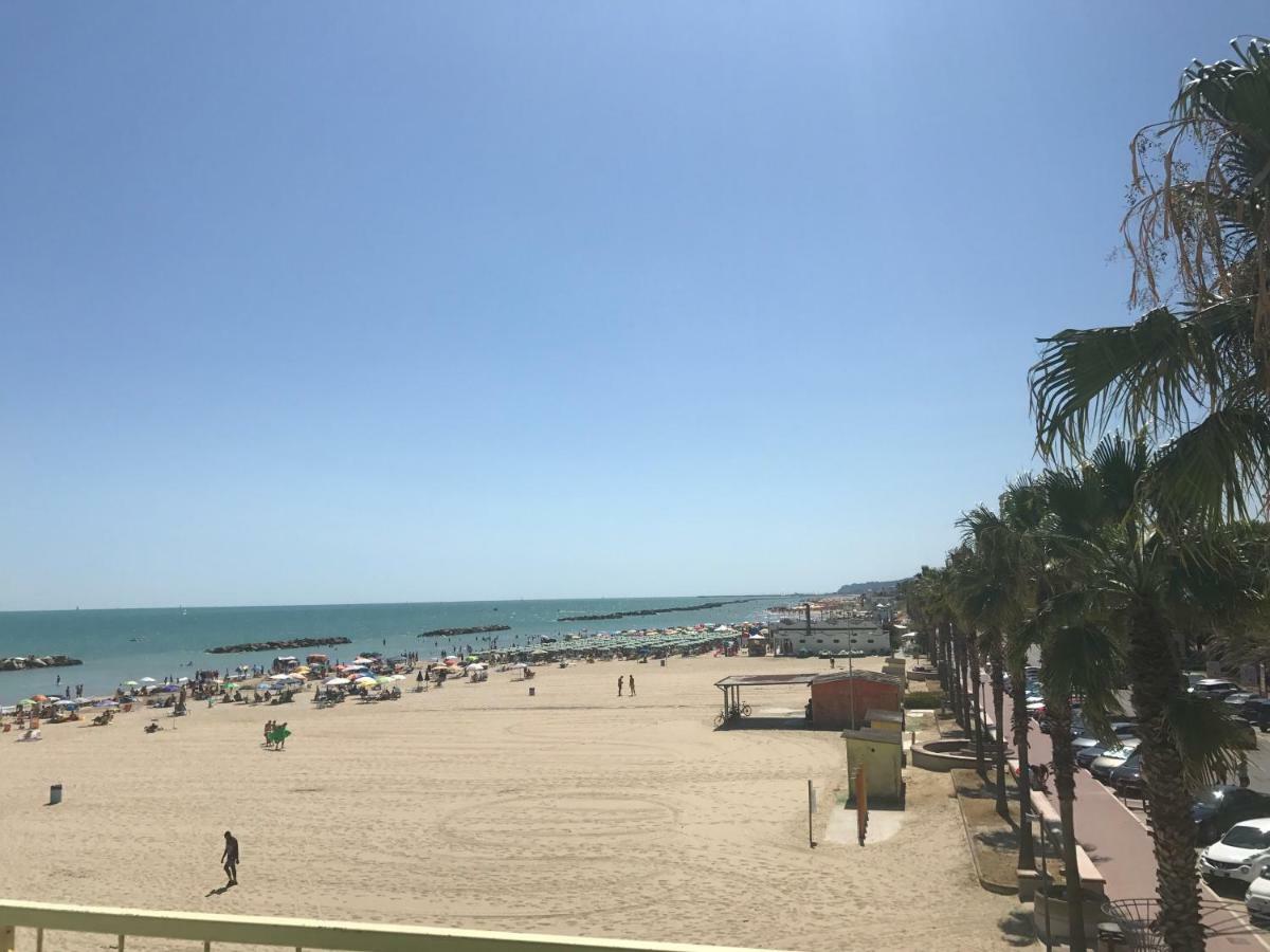 Attico Sul Mare Lägenhet Fermo Exteriör bild