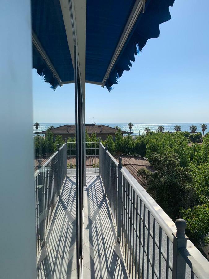 Attico Sul Mare Lägenhet Fermo Exteriör bild